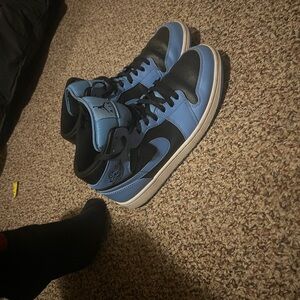 Jordan Sneakers in Black and Blue